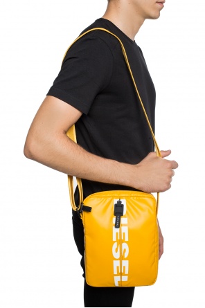 'f-bold small cross' logo-printed shoulder bag, zdjęcie 2 'f-bold small cross' logo-printed shoulder bag od Diesel